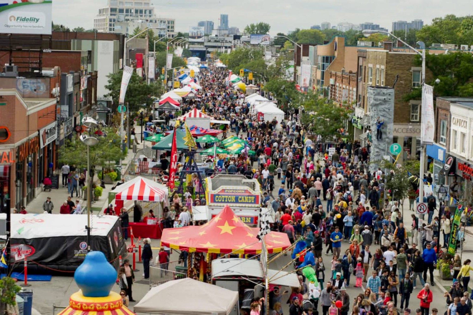 Toronto’da Bloor West Village Ukrayna Festivali Başlıyor ve Bloor Street Kapanıyor
